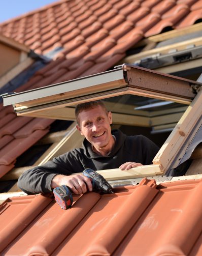 Romain Jouanne Renovation Couvreur Cherbourg Pose De Velux
